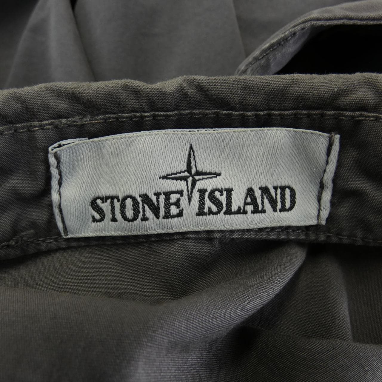 石島STONE ISLAND夾克衫