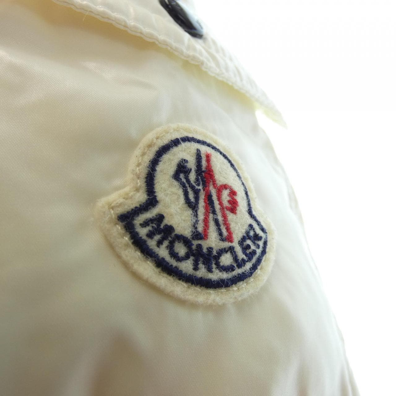モンクレール MONCLER ダウンジャケット