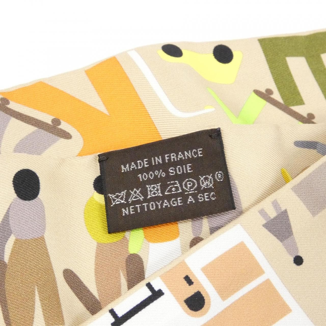 エルメス FIGURES LIBRES ツイリー 064176S スカーフ