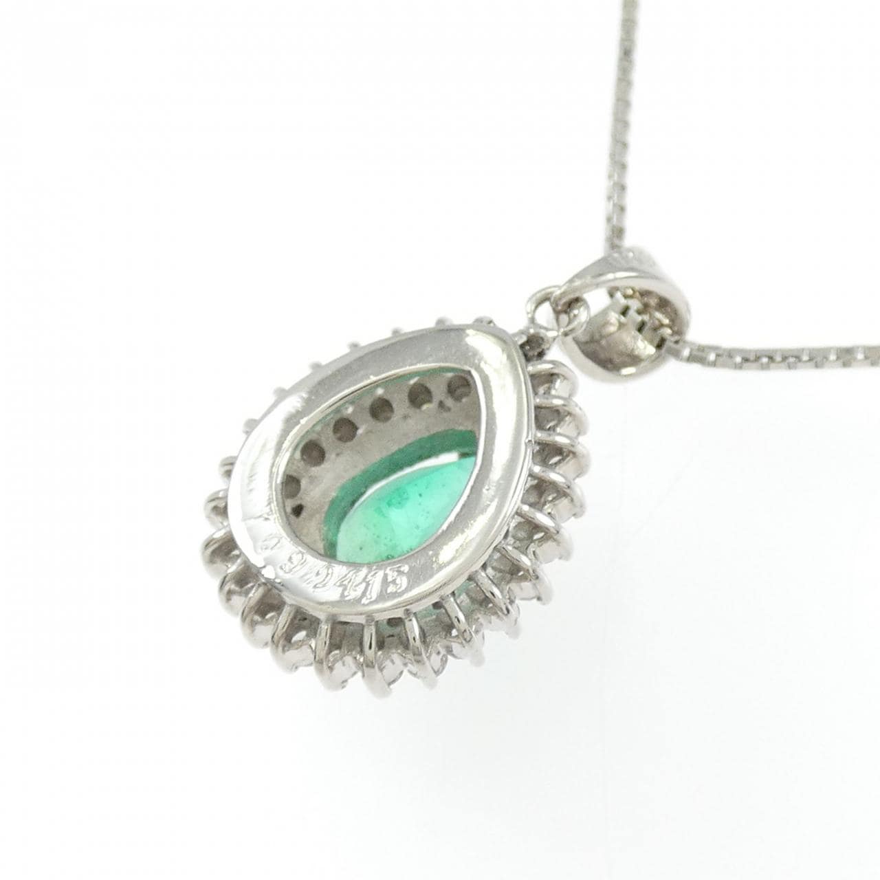 PT900/PT850 エメラルド ネックレス 1.09CT