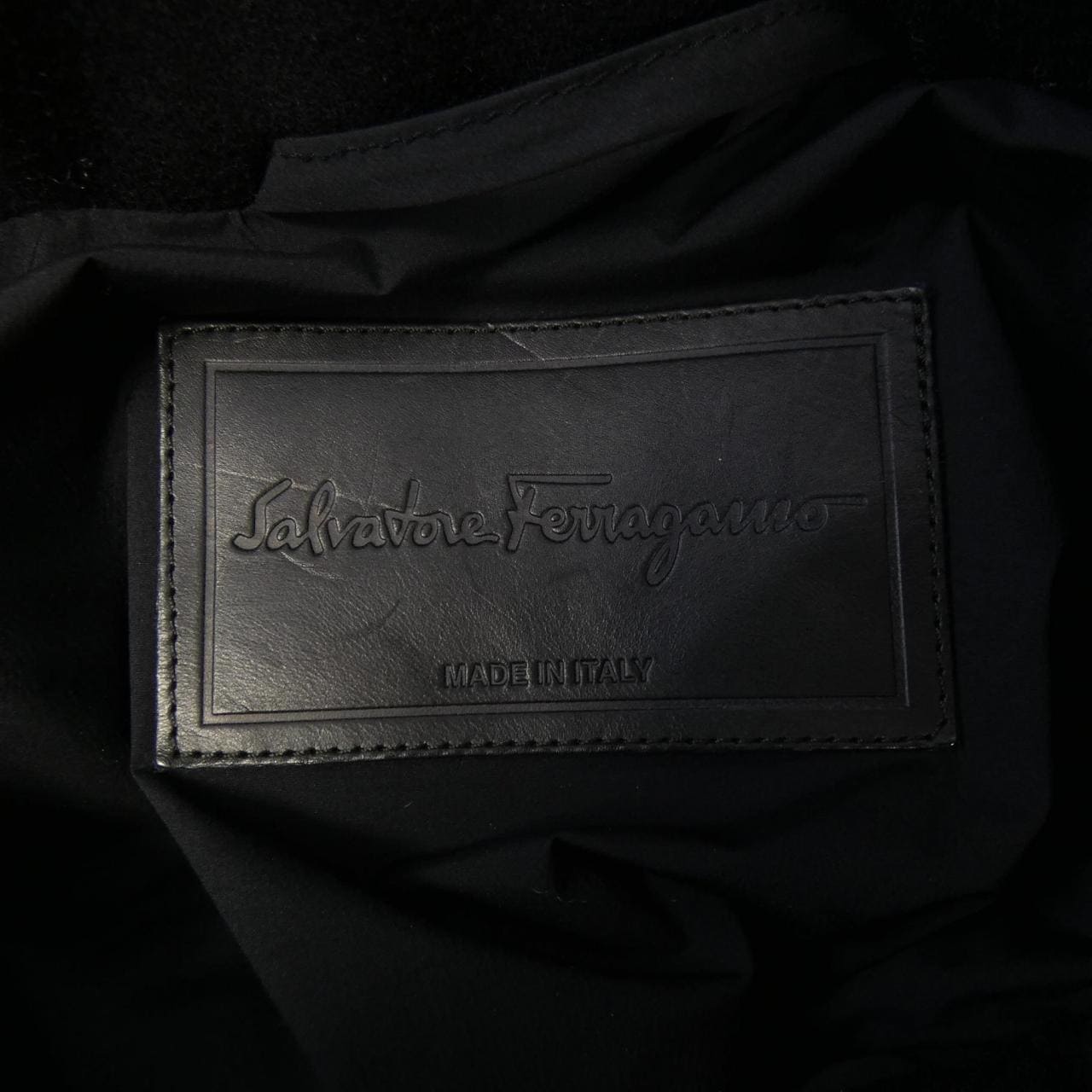 サルヴァトーレフェラガモ SALVATORE FERRAGAMO ダウンコート