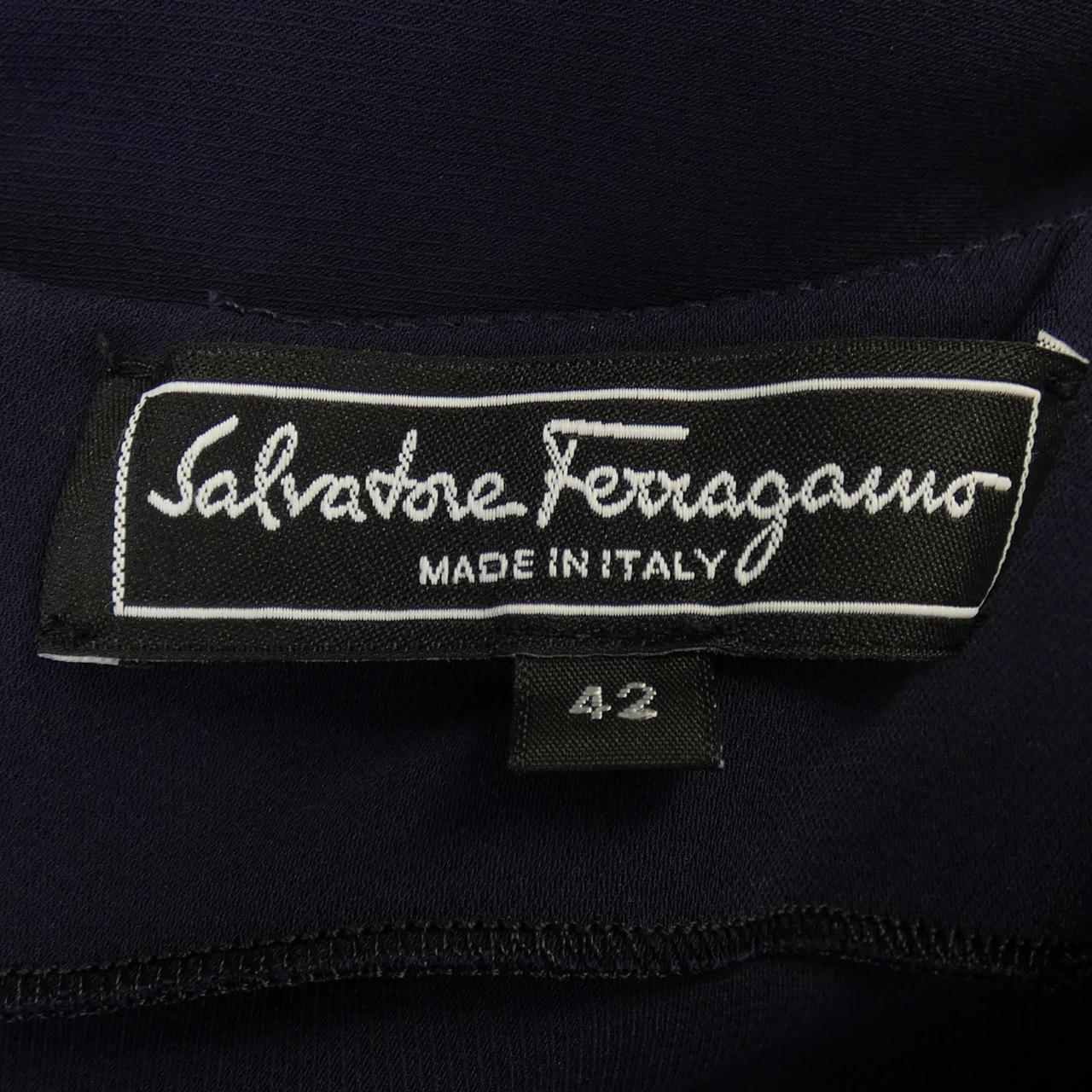 サルヴァトーレフェラガモ SALVATORE FERRAGAMO ワンピース