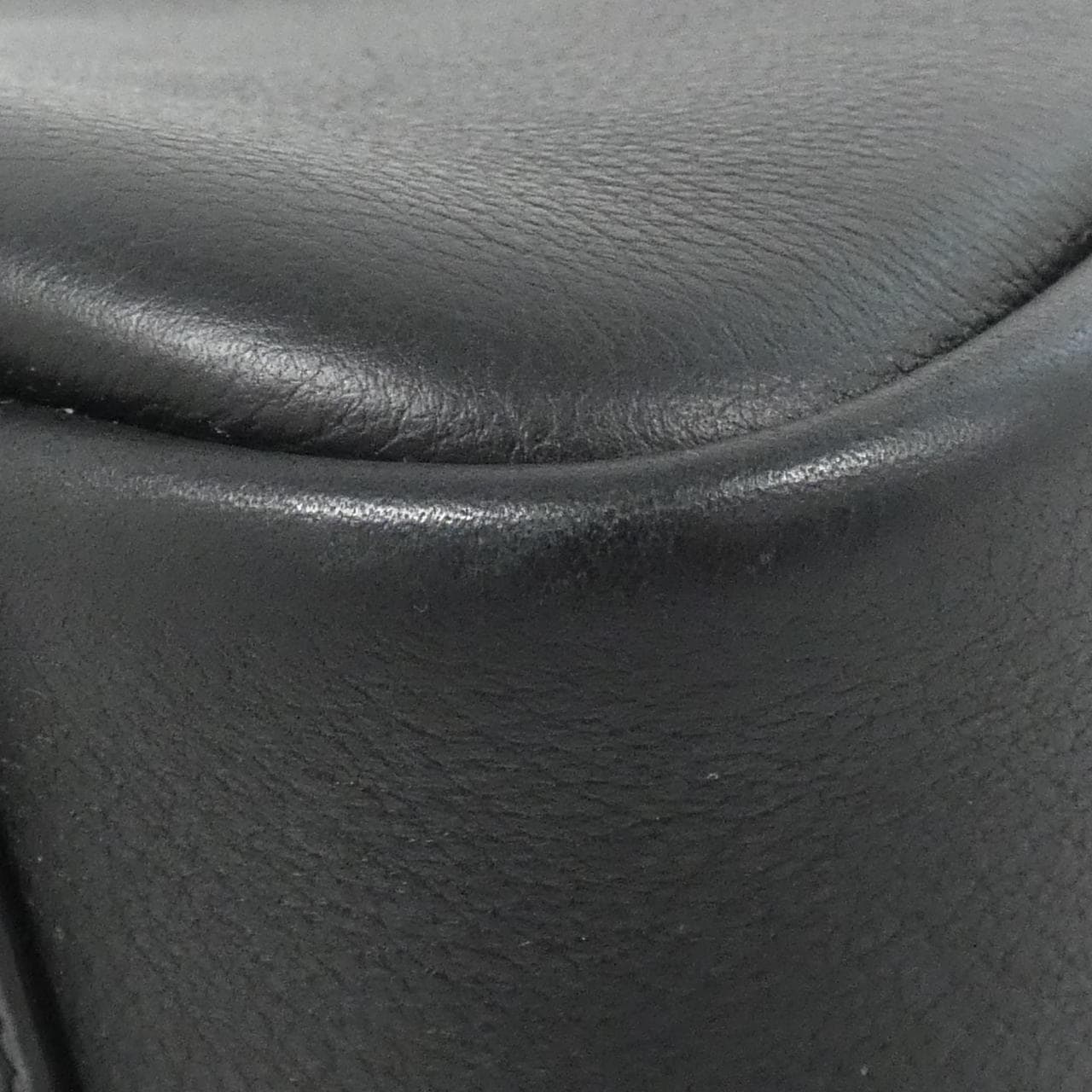 サンローラン SOFT SMALL 713938 AAAUQ ショルダーバッグ