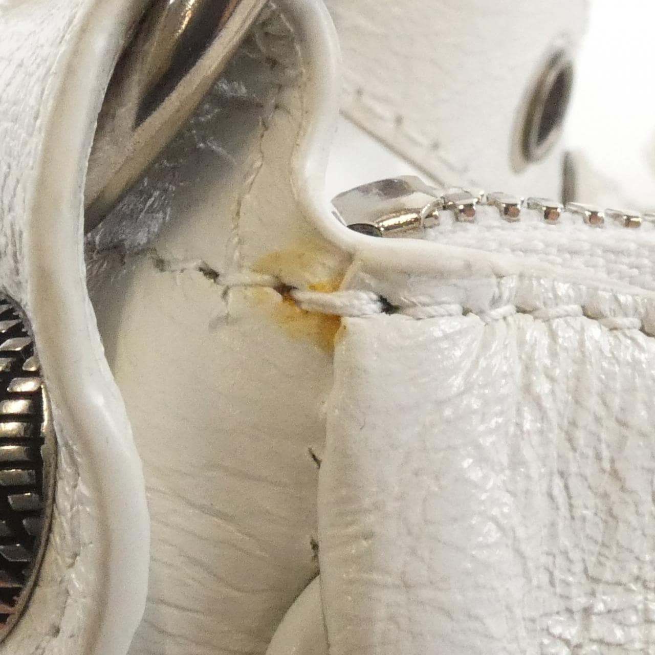 バレンシアガ ル カゴール XS 671309 1VG9Y ショルダーバッグ