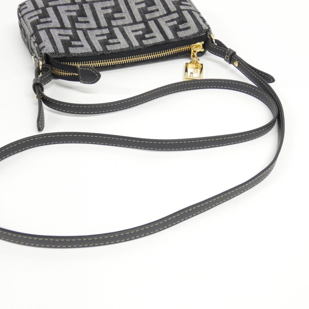 フェンディ バゲット スリム クラッチ 8BS073 AYB7 バッグ