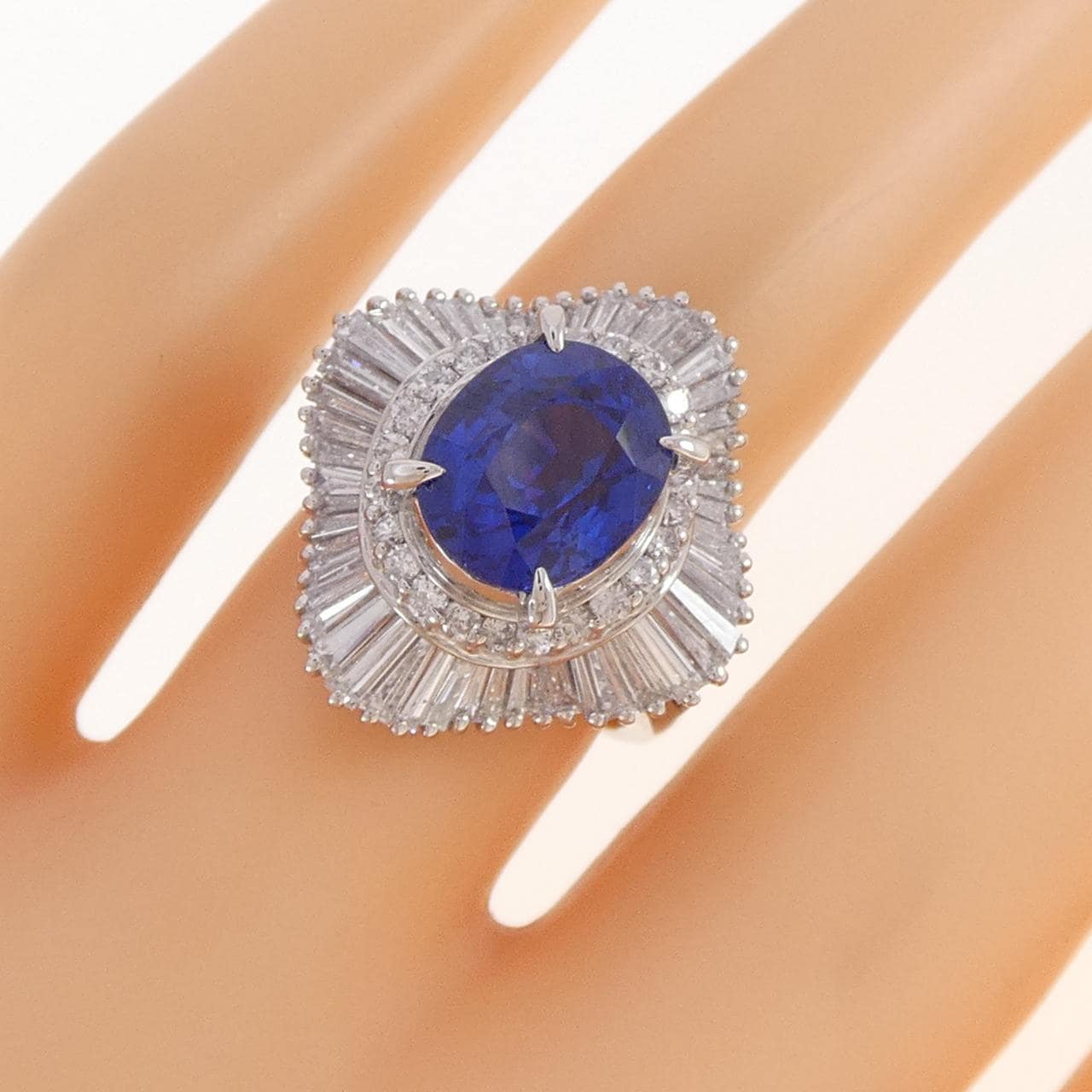 PT900 サファイヤ リング 3.85CT