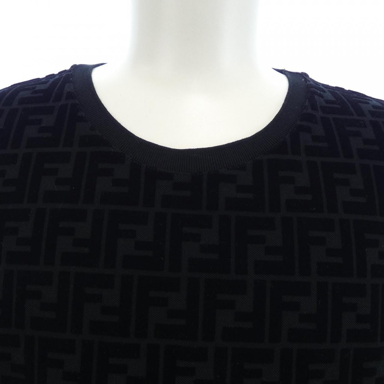 フェンディ FENDI FFモチーフ FY0936 A7D5 Tシャツ