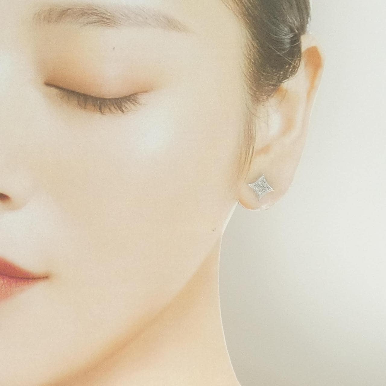 K18WG ダイヤモンド ピアス 0.10CT