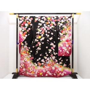 振袖　友禅加工刺繍入り　ボカシ染