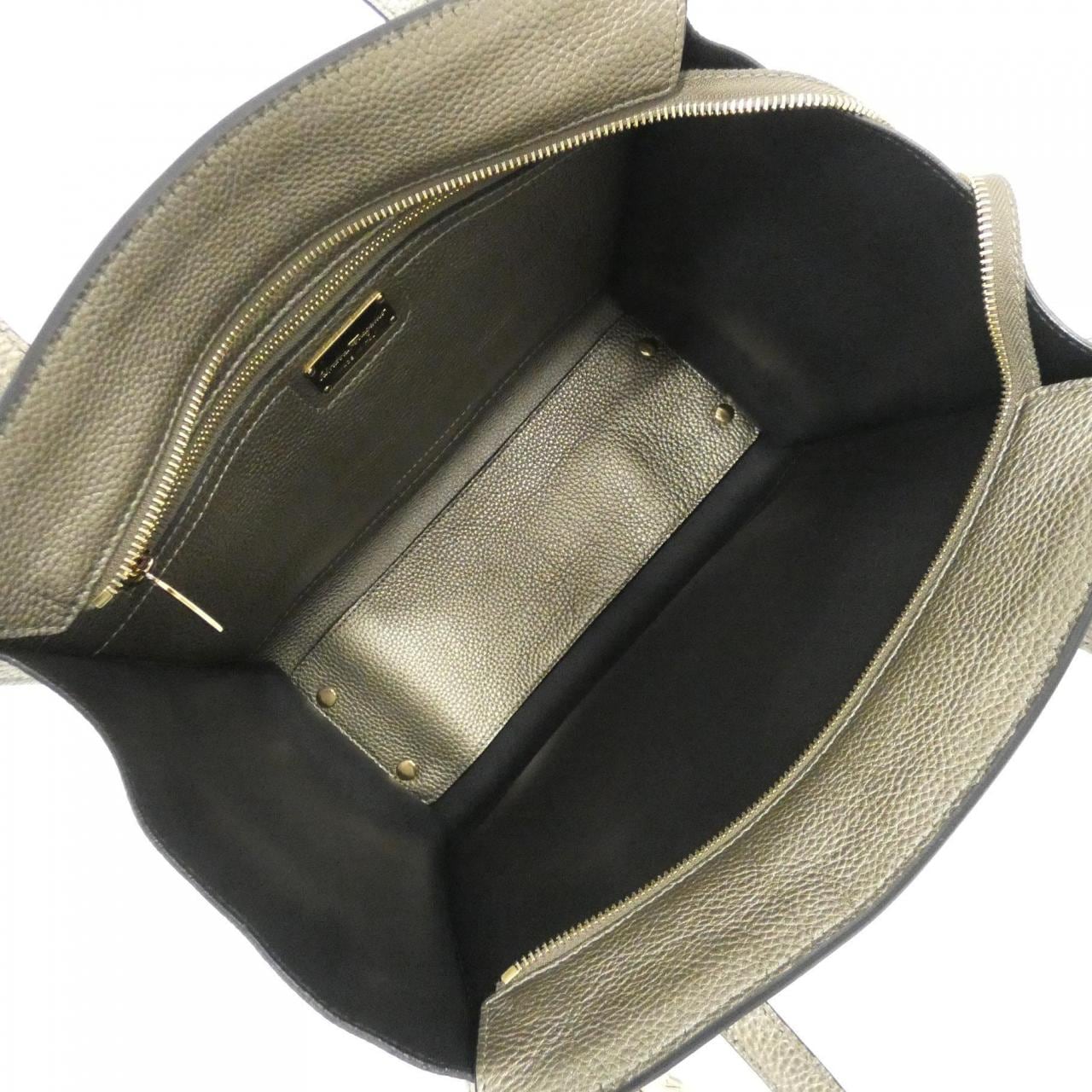 サルヴァトーレフェラガモ 21 F216 バッグ