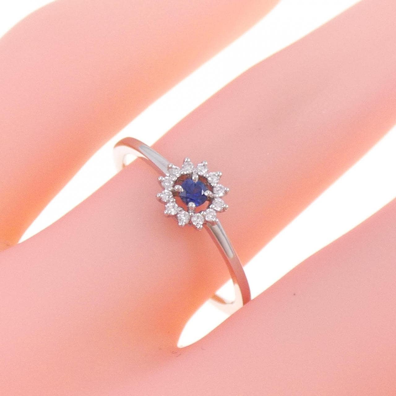 [BRAND NEW] PT Sapphire Ring 0.06CT
