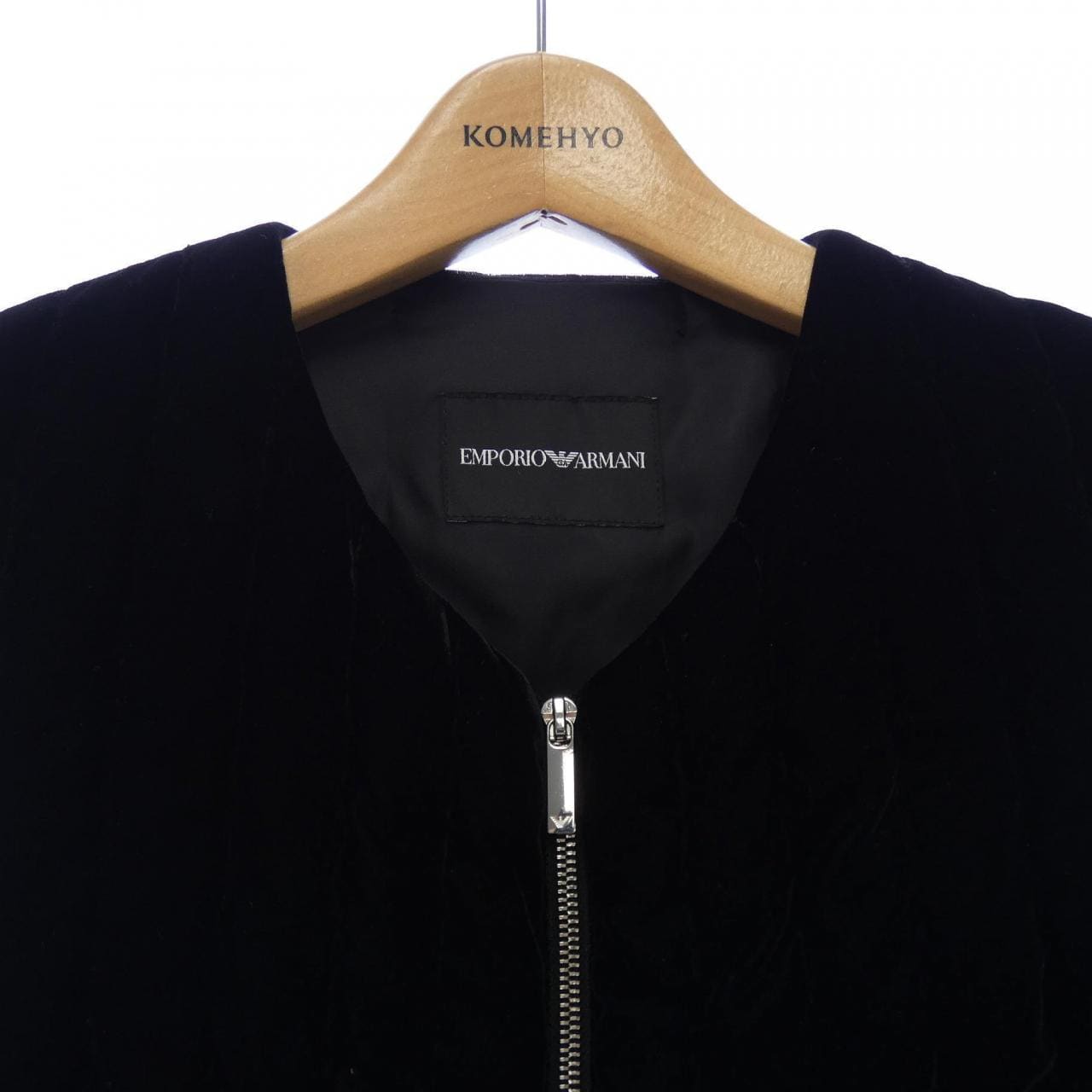 エンポリオアルマーニ EMPORIO ARMANI ダウンベスト