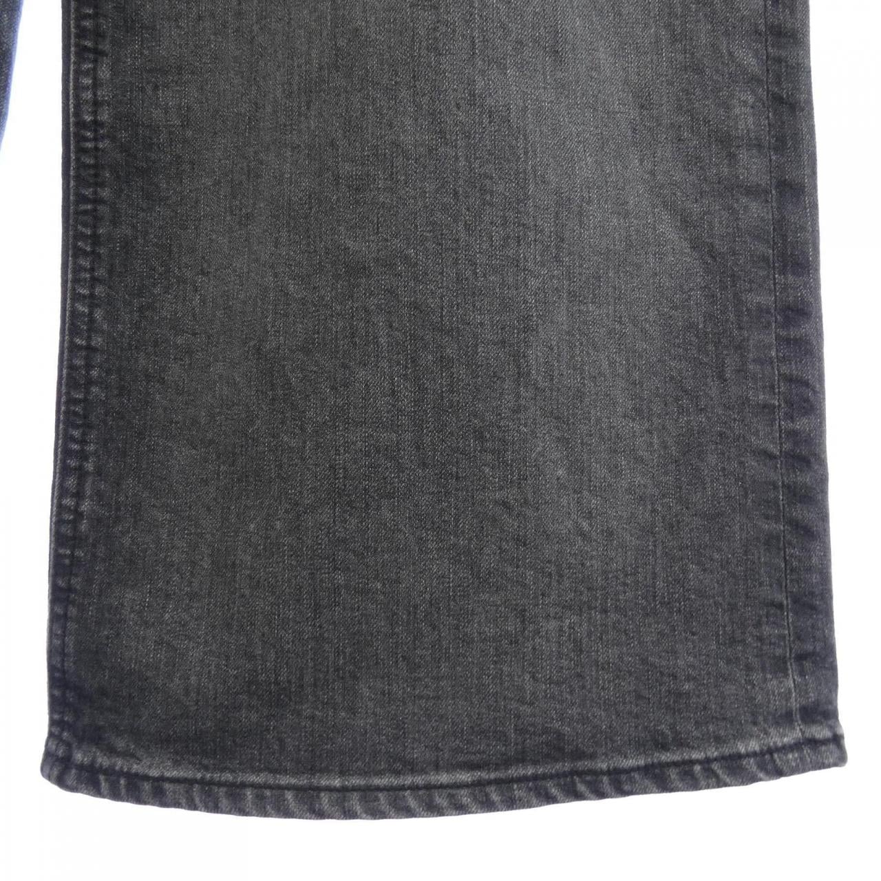 ヤヌーク YANUK ジーンズ