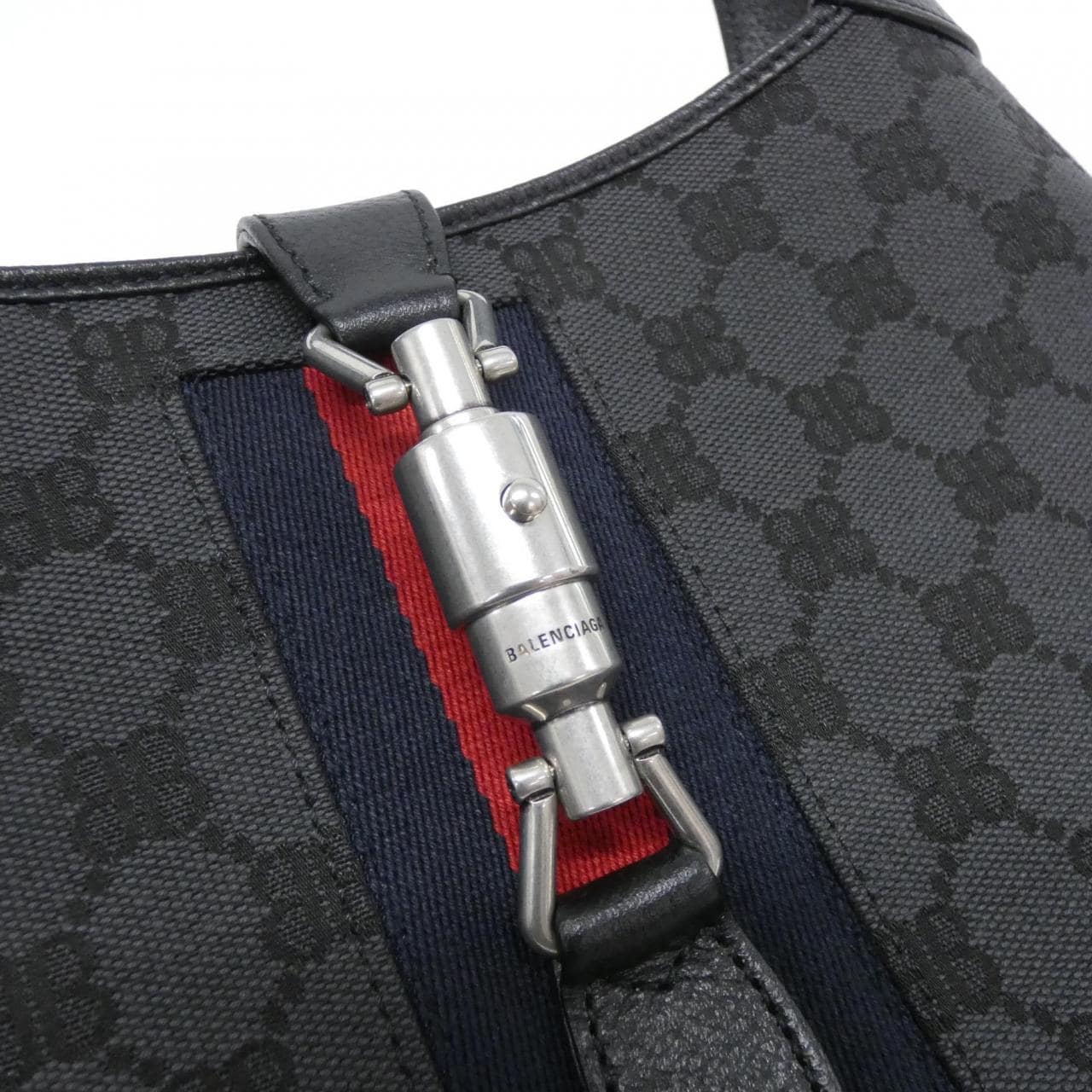 バレンシアガ ハッカー スモール ホーボー バッグ 680118 2103X ショルダーバッグ