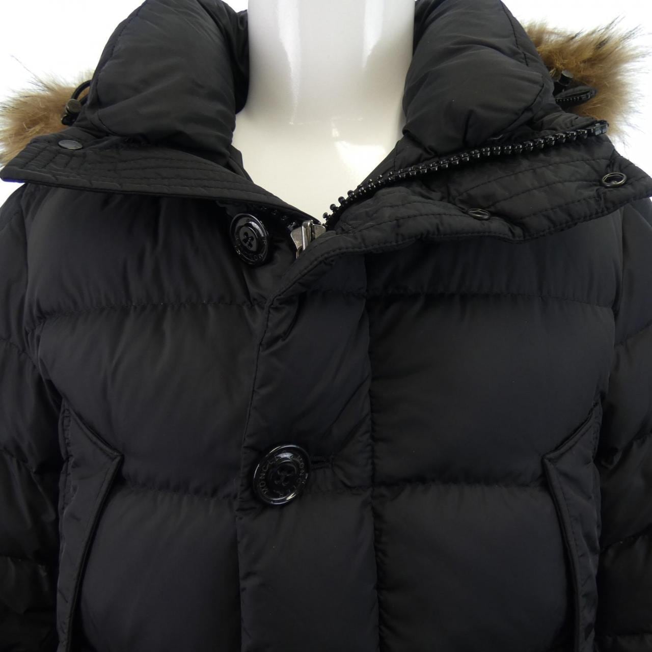 モンクレール MONCLER ダウンジャケット