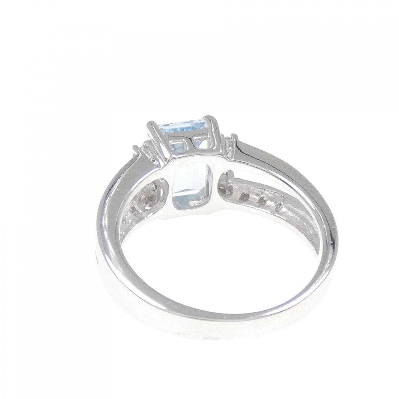 K18WG Aquamarine ring 1.36CT