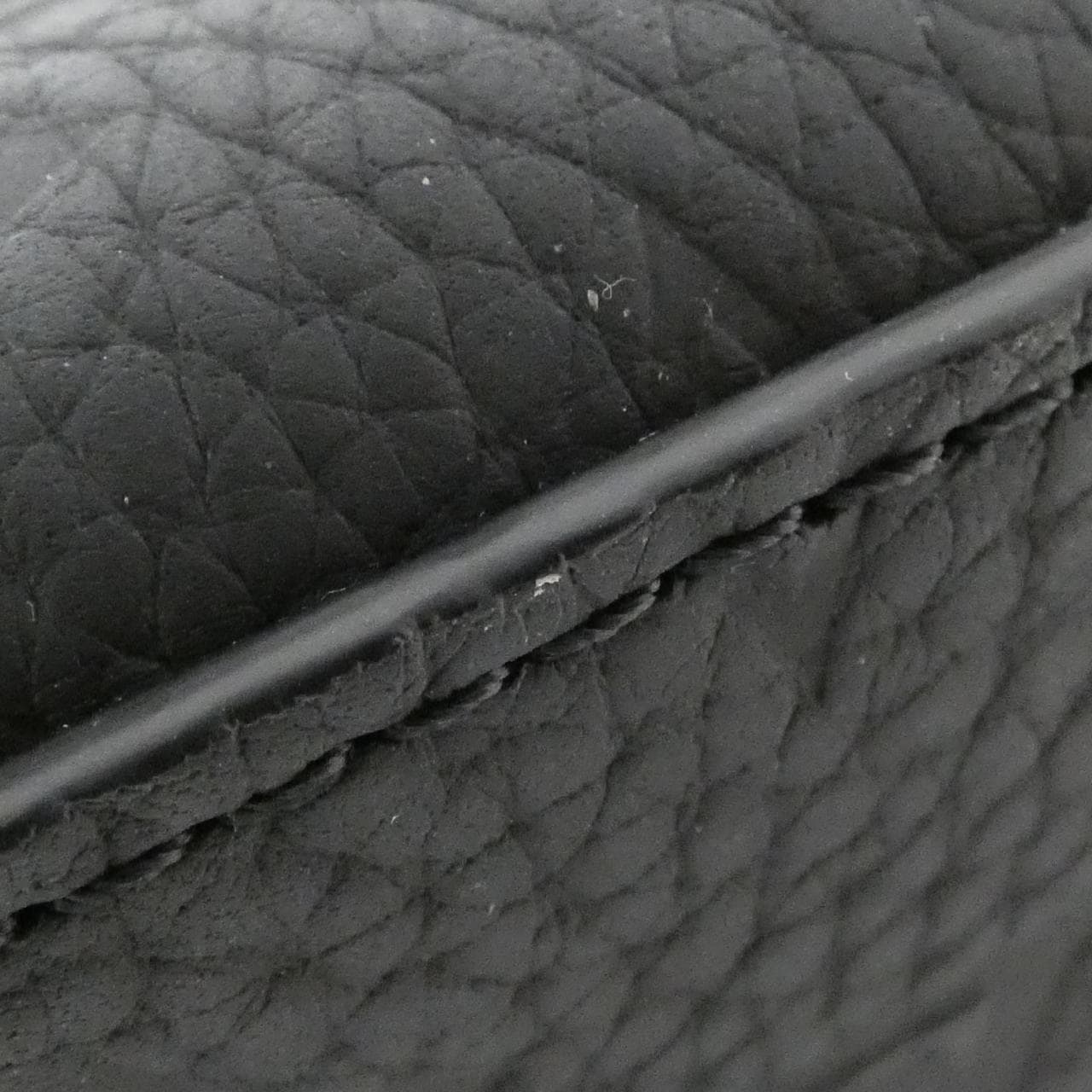 LOUIS VUITTON Taurillon Monogram Sac Plat M21866 Bag