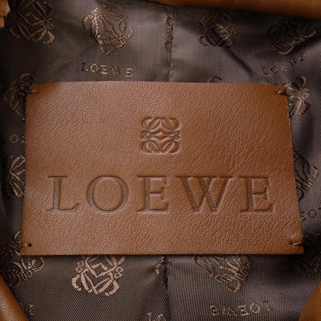 罗埃贝LOEWE皮衣