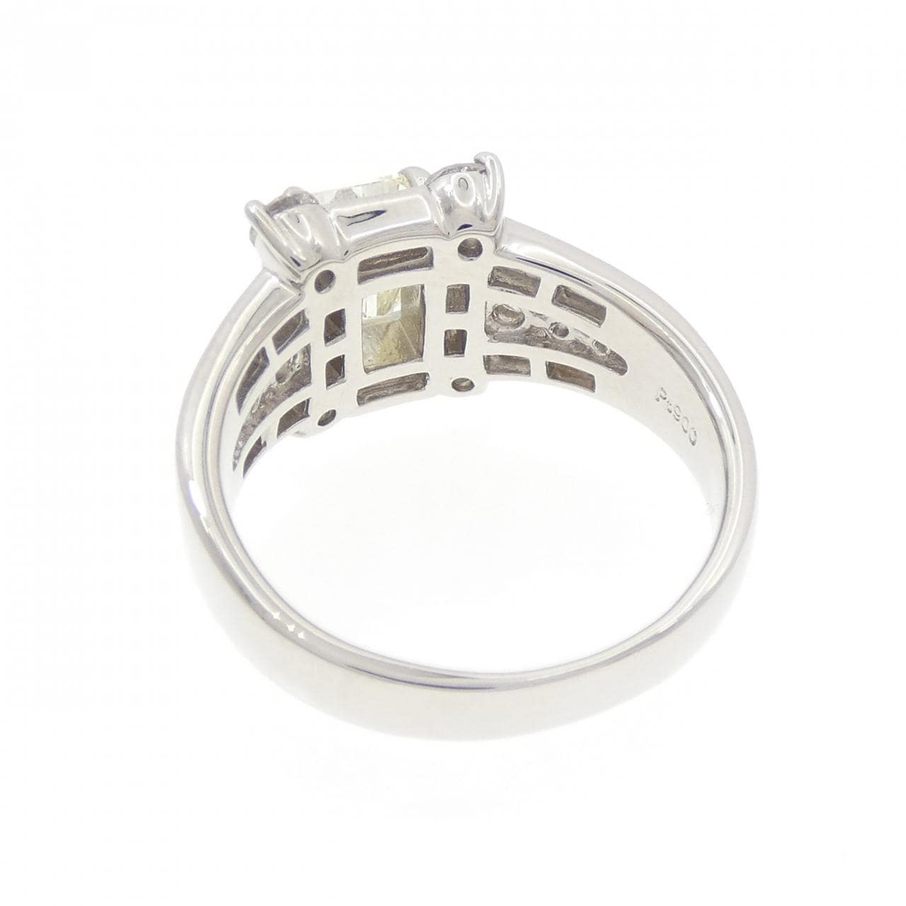 PT900 ダイヤモンド リング 1.045CT
