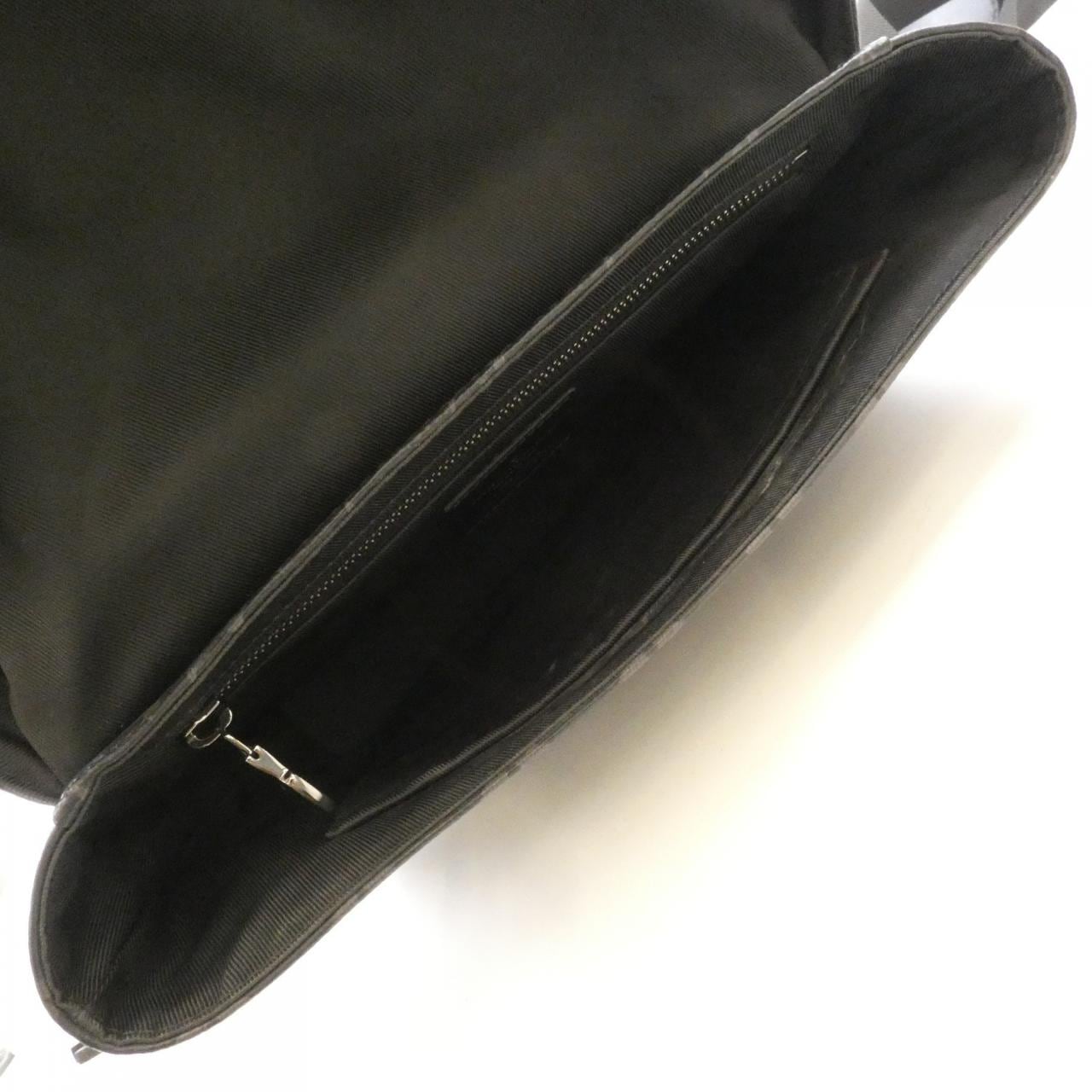 ルイヴィトン モノグラム エクリプス メッセンジャー ヴォワヤージュ PM M40511 ショルダーバッグ