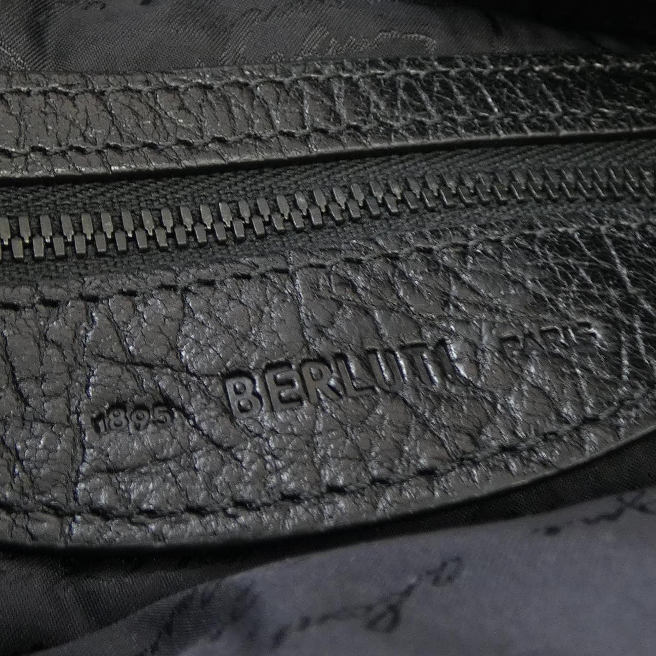 ベルルッティ Berluti トゥジュールソフトジップホーボー BAG