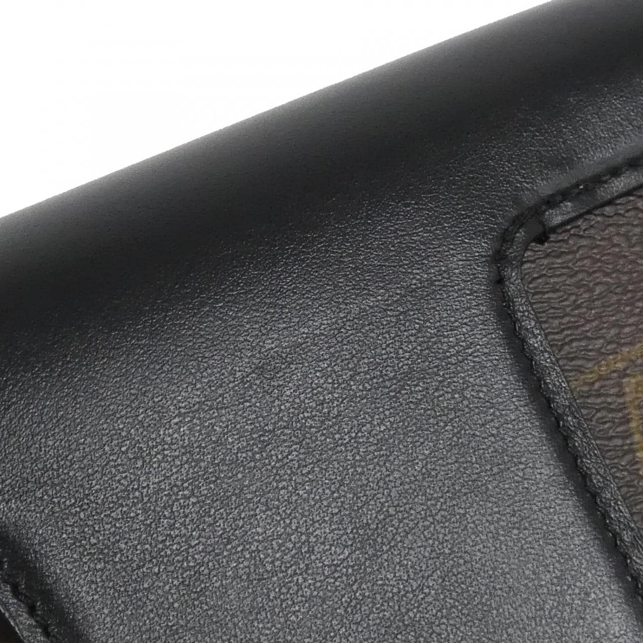 ルイヴィトン モノグラム パドロック オンストラップ M80559 ショルダーバッグ