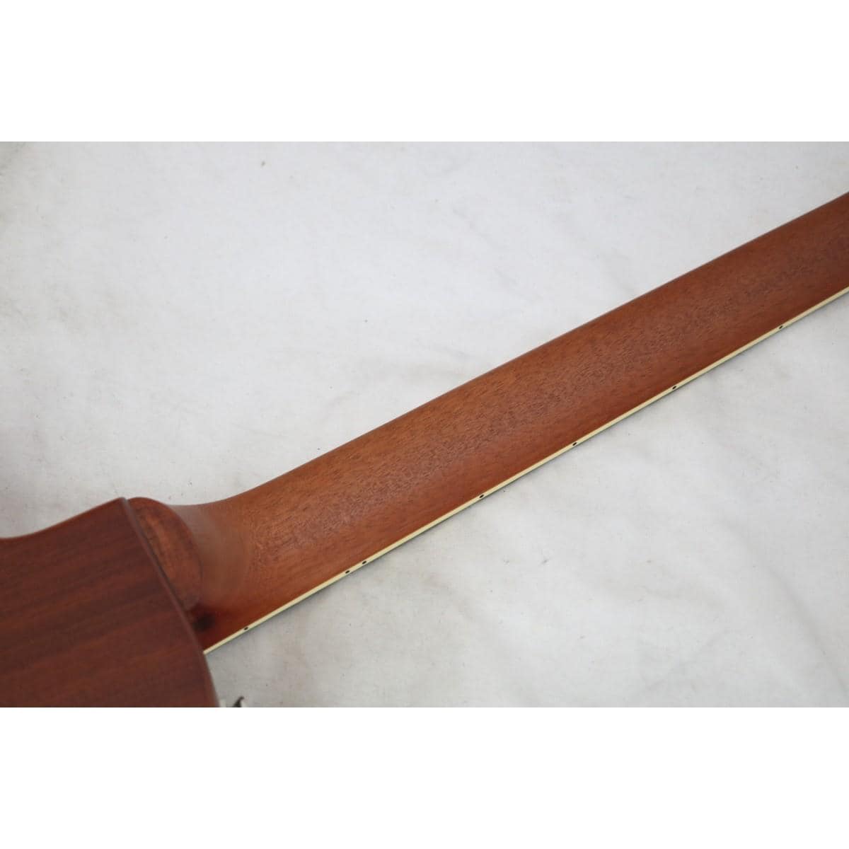 ＥＰＩＰＨＯＮＥ　　ＬＥＳ　ＰＡＵＬ　ＣＬＡＳＳＩＣ　ＷＯＲＮ