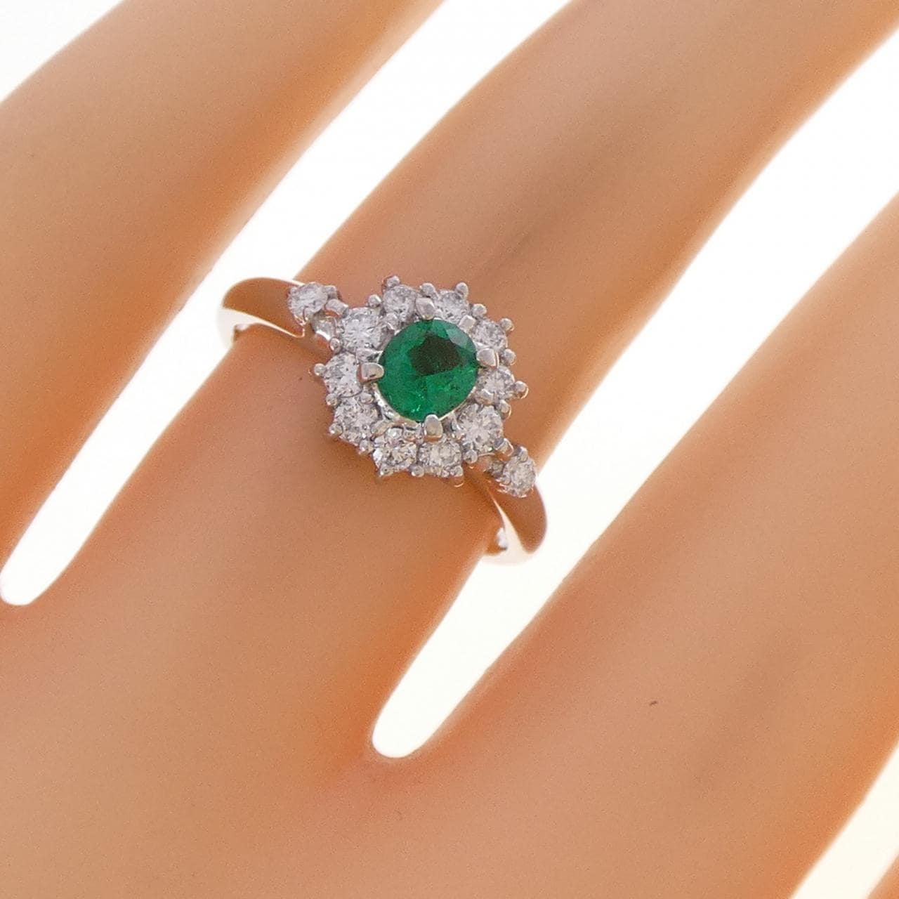 PT900 エメラルド リング 0.24CT