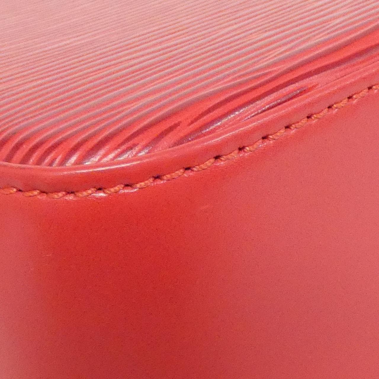 ルイヴィトン エピ ビュシ M52207 ショルダーバッグ