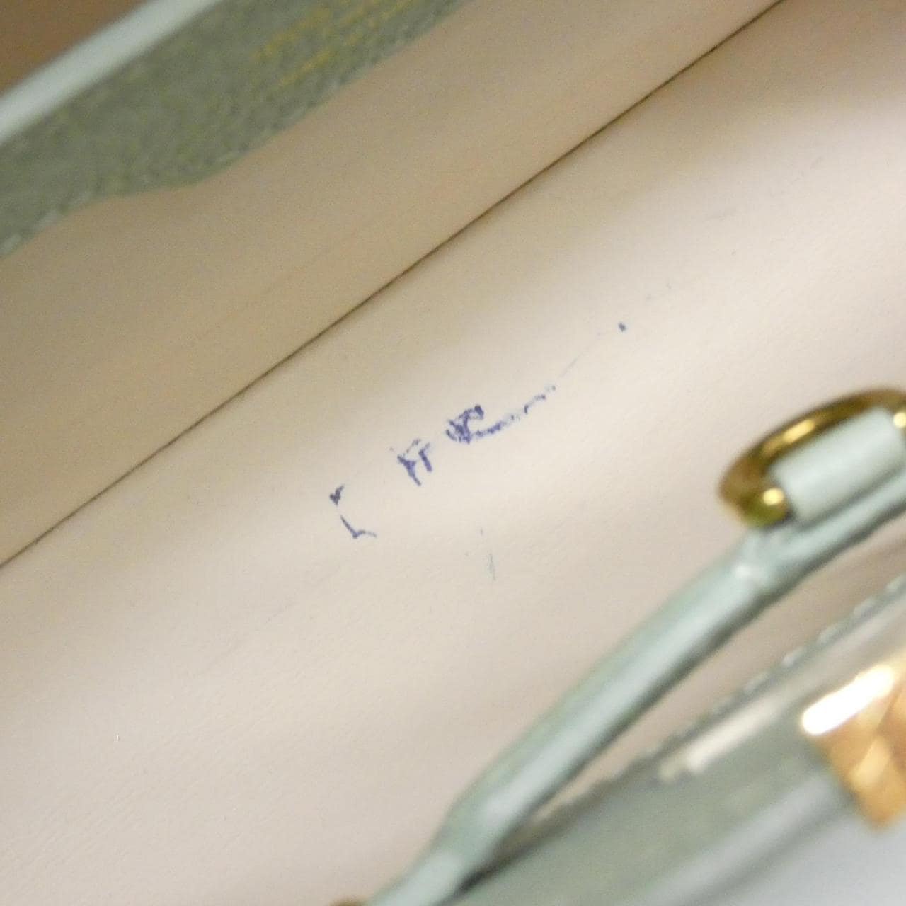 ルイヴィトン カプシーヌBB M24471 バッグ