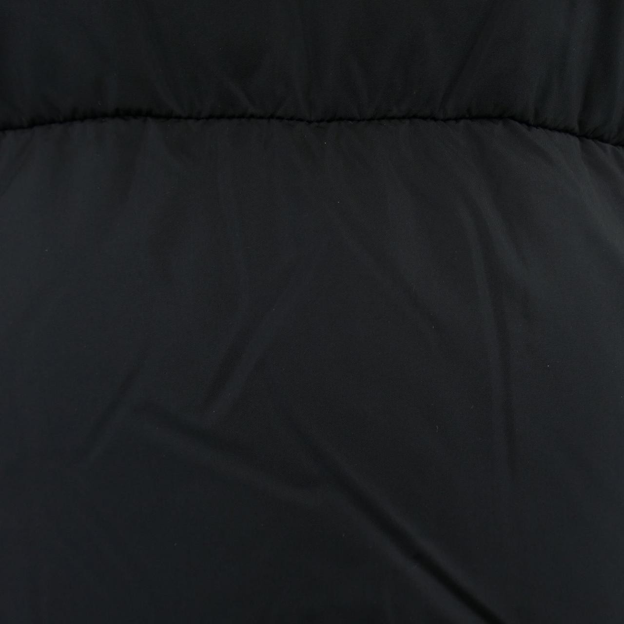 モンクレール MONCLER ダウンジャケット