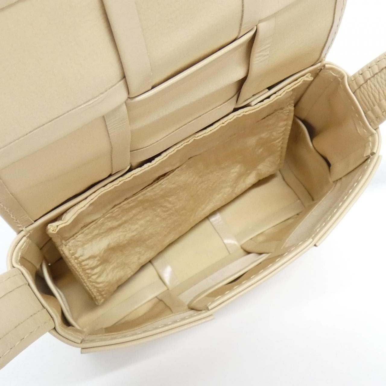 BOTTEGA VENETA 667048 VCQ72 單肩包