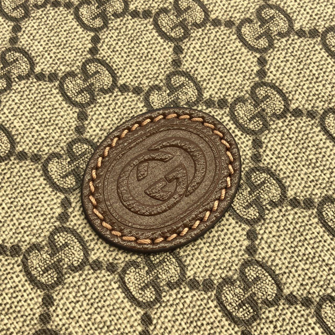 グッチ 674155 92THG バッグ