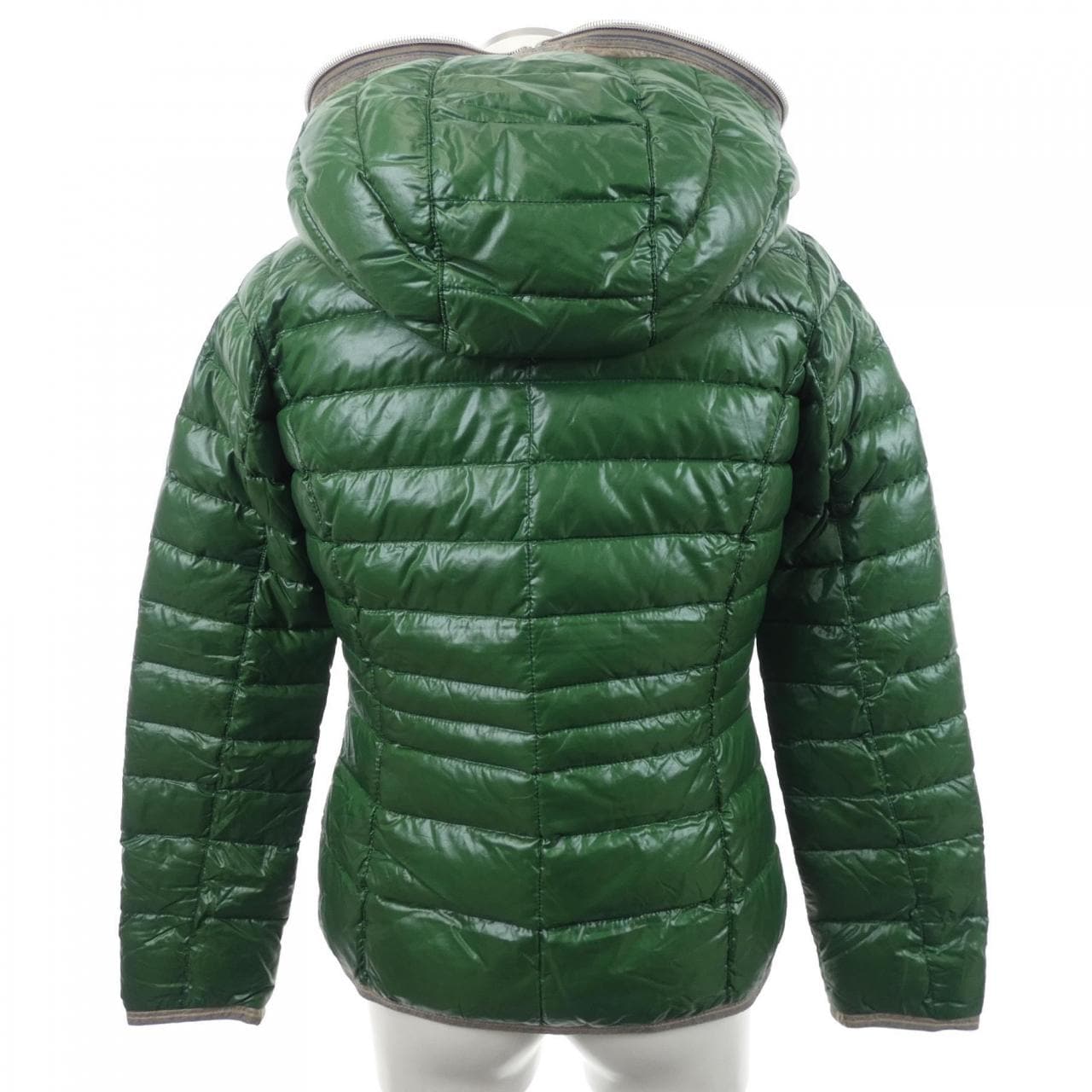 デュベティカ DUVETICA ダウンジャケット