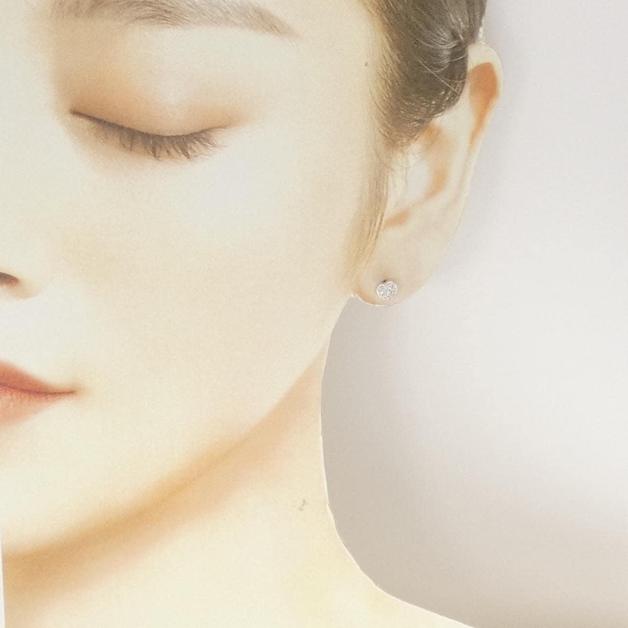K18WG ハート ダイヤモンド ピアス 0.11CT