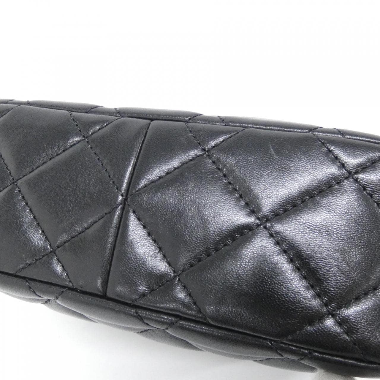 シャネル ショルダーバッグ