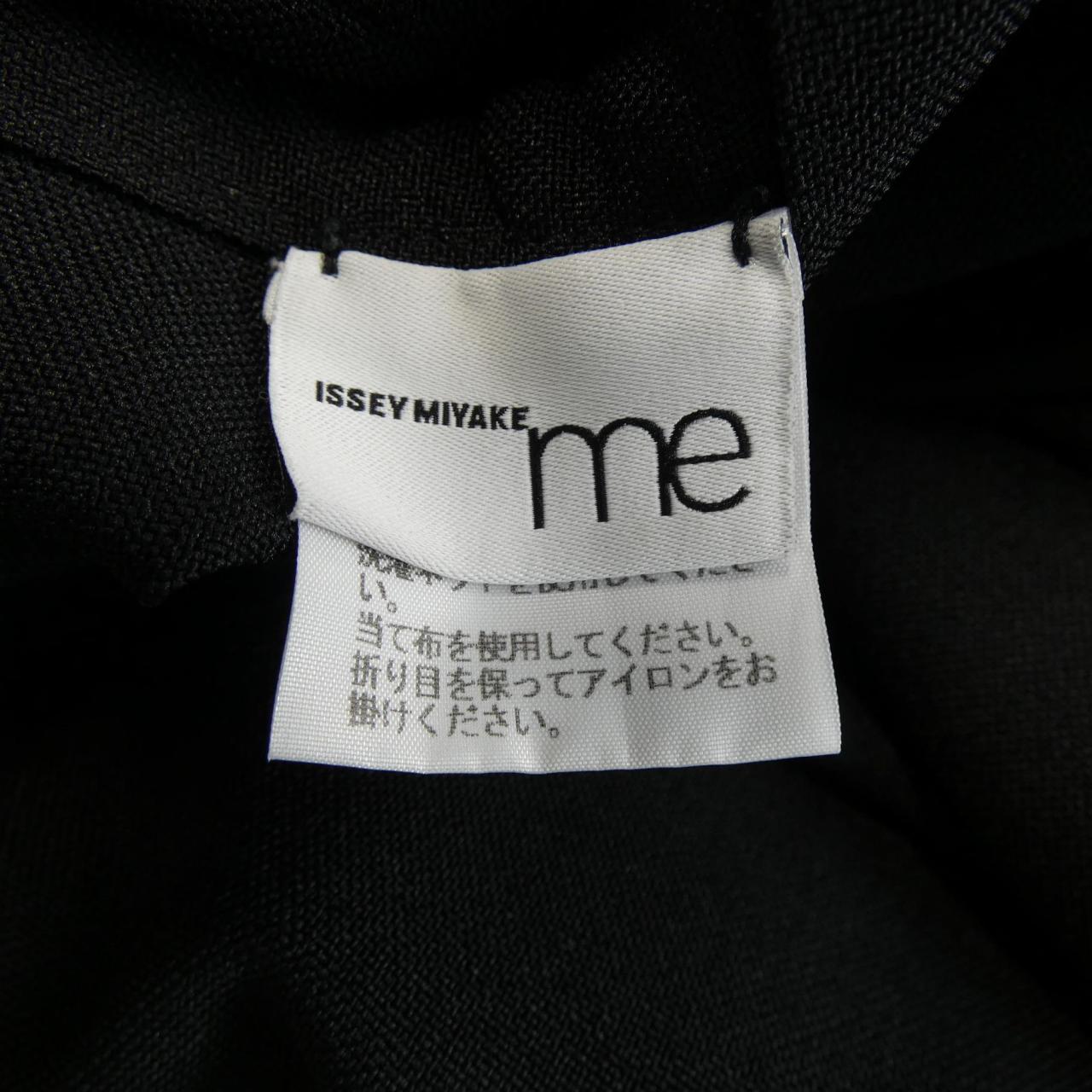 ミーイッセイミヤケ me ISSEY MIYAKE パンツ