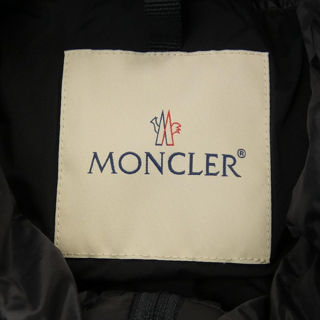 モンクレール MONCLER ダウンジャケット