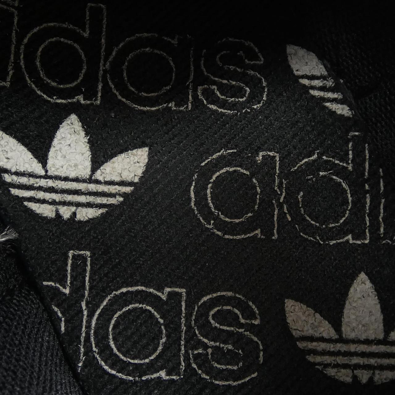 アディダス ADIDAS スニーカー