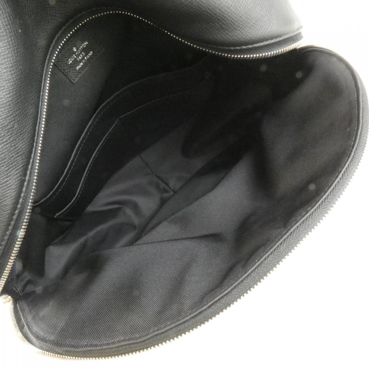 ルイヴィトン タイガ ディスカバリー バックパック M33450 リュックサック