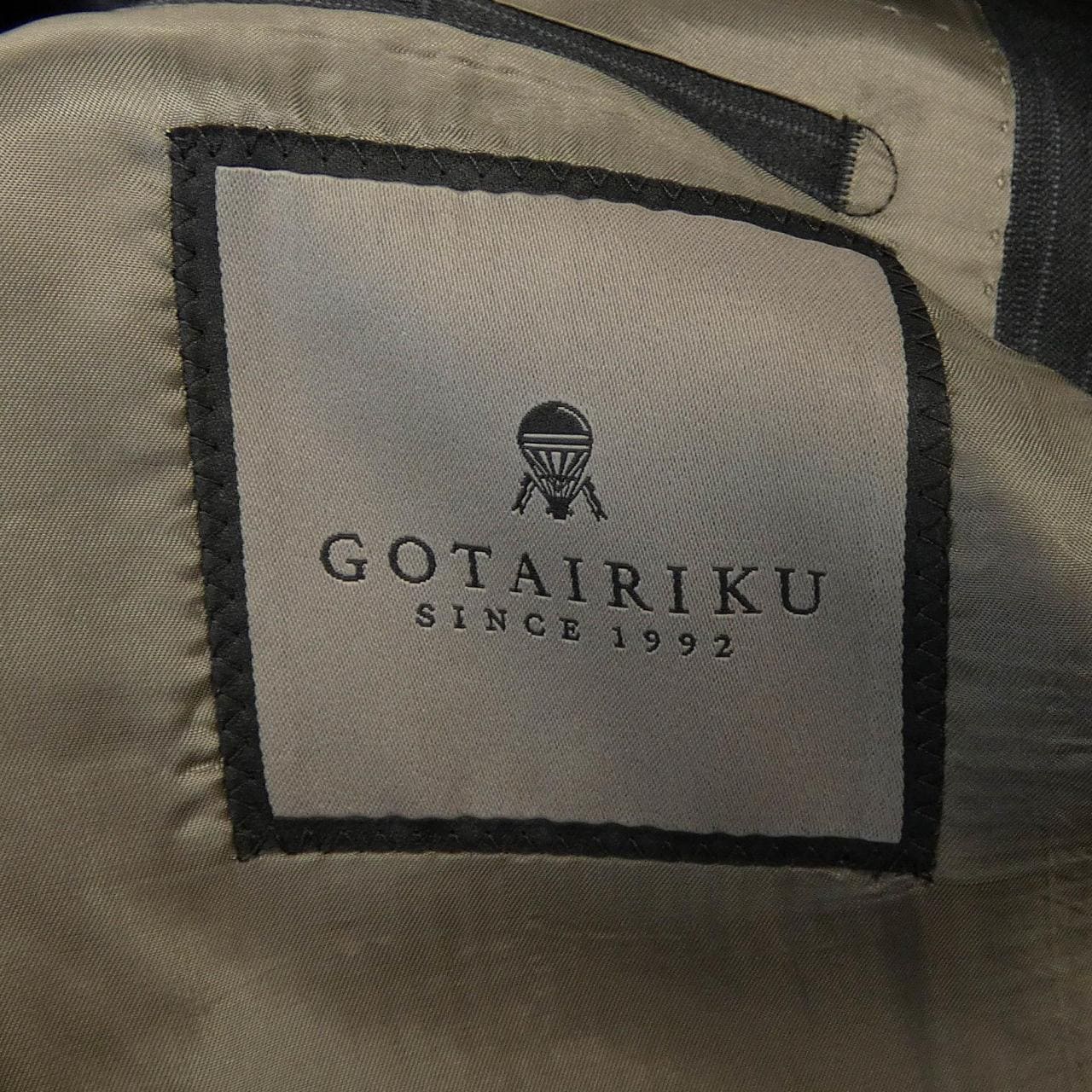 ゴタイリク GOTAIRIKU SR GO CS 0371 スーツ