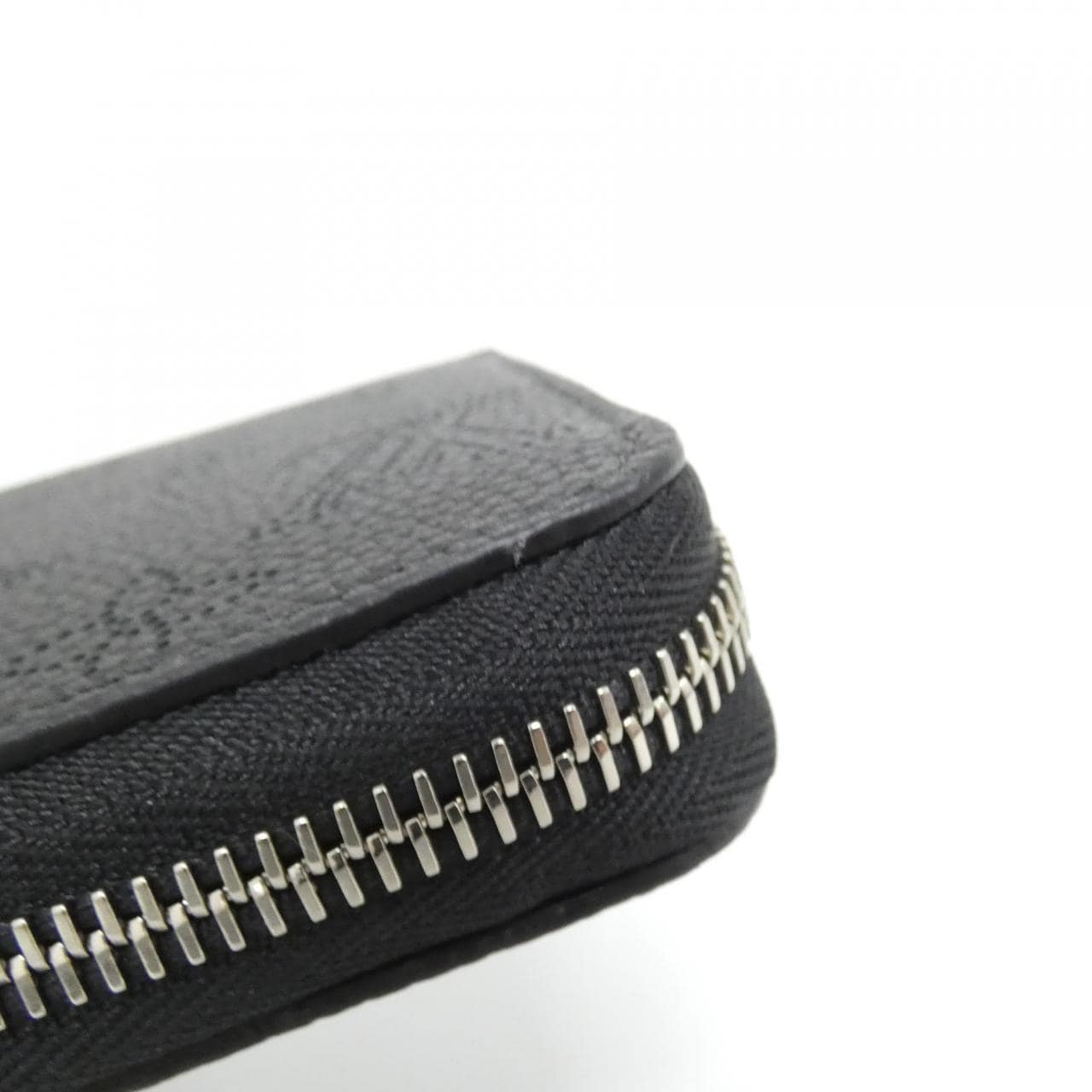 ルイヴィトン マヒナ ジッピー ウォレット M61867 財布