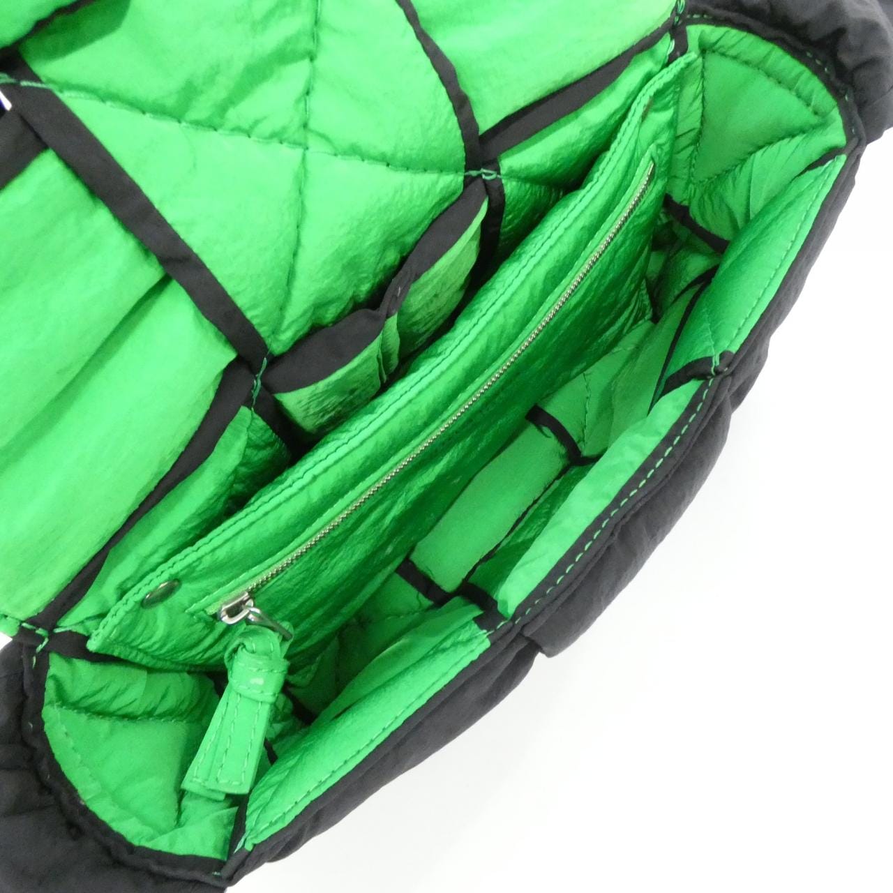 ボッテガヴェネタ 755182 V2B01 ショルダーバッグ