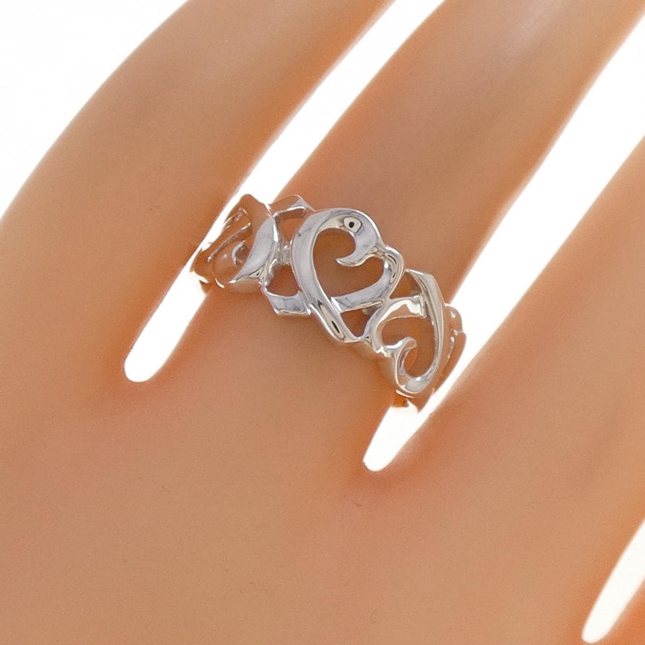 ティファニー トリプルラビングハート リング