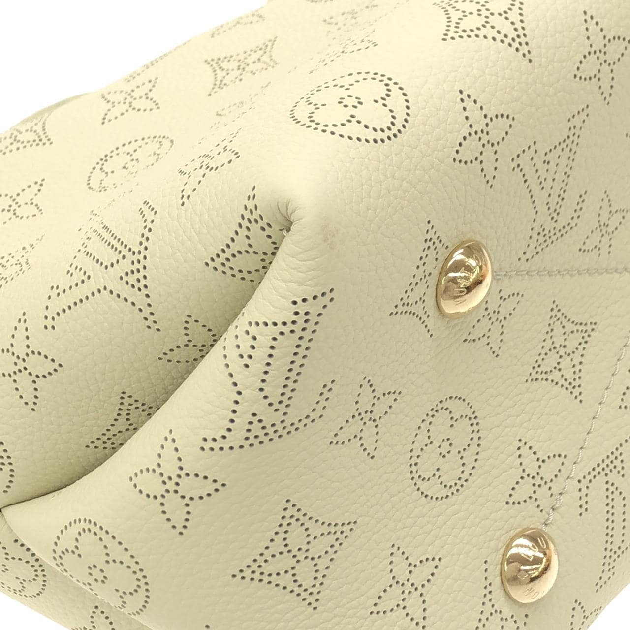 ルイヴィトン マヒナ ベラ M27377 ショルダーバッグ