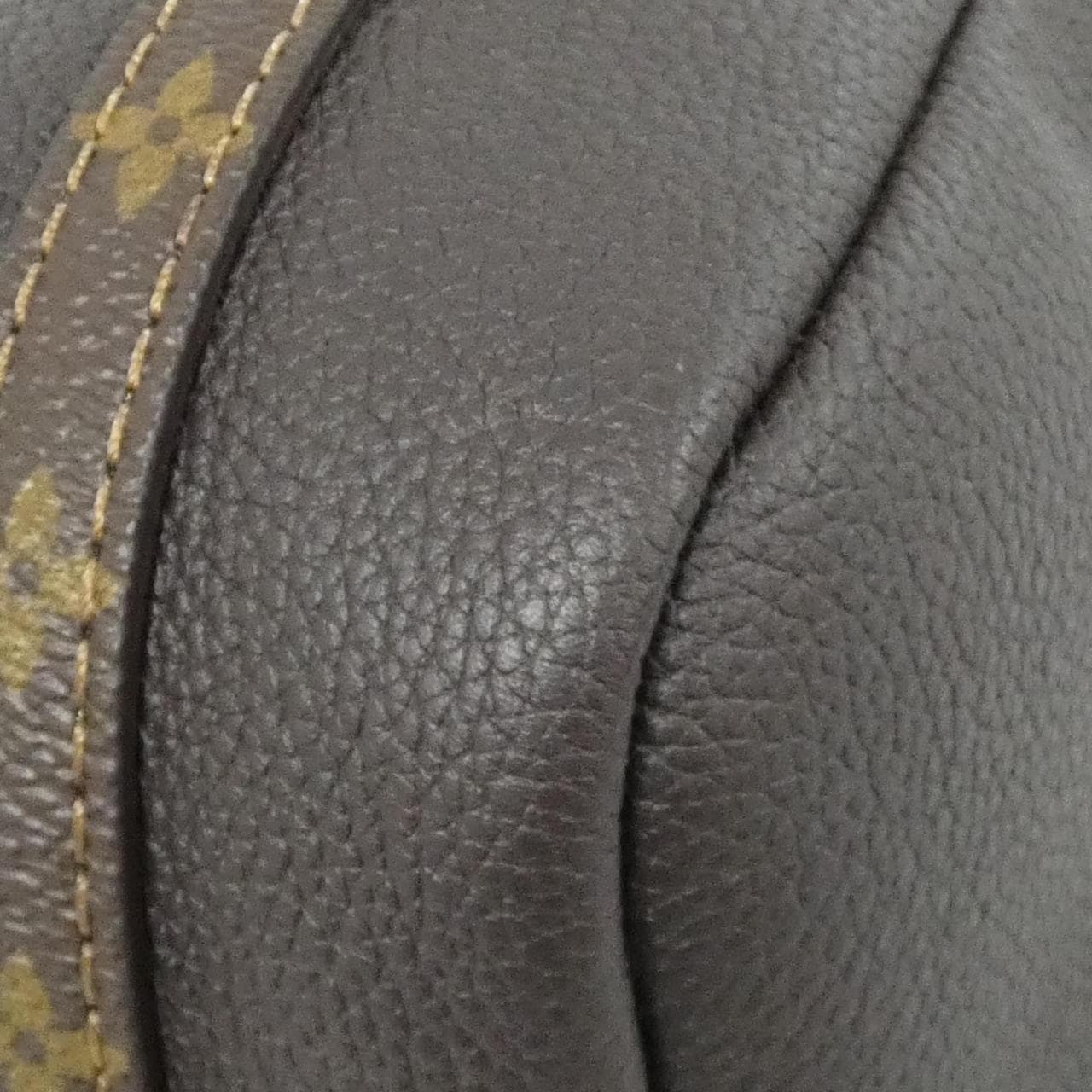 ルイヴィトン エクスプレス M26397 ショルダーバッグ