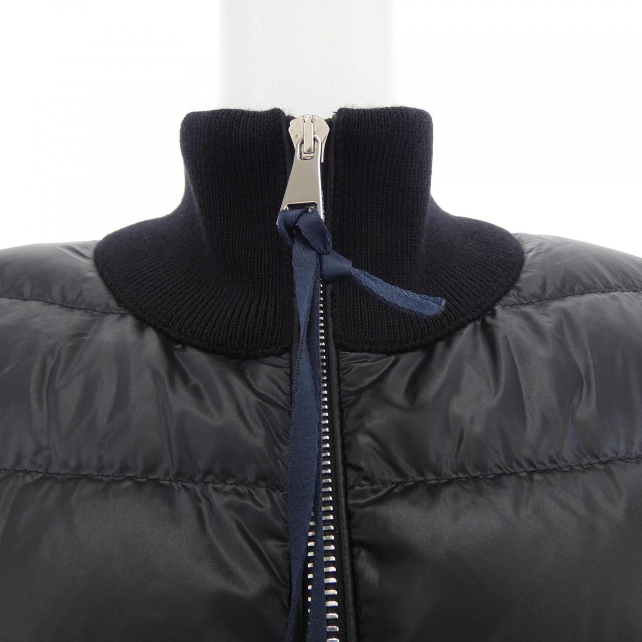 【新品】モンクレール MONCLER 20939B00036 M1131 ダウンジャケット