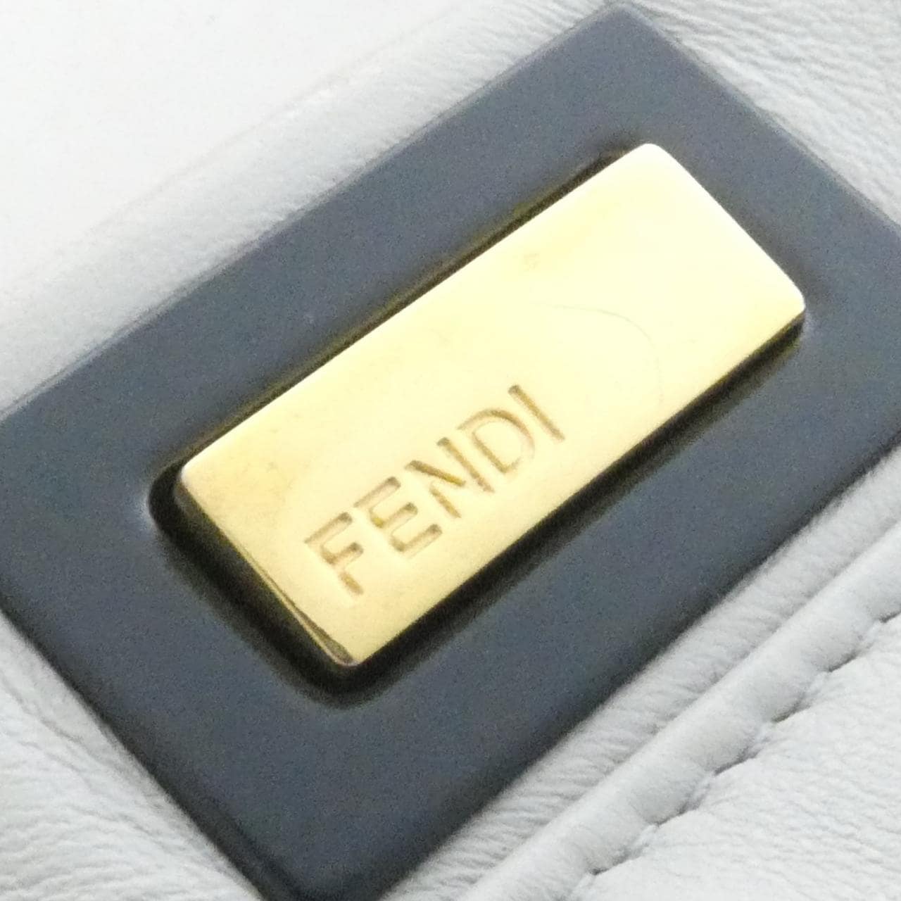 フェンディ ピーカブー ミニ 8BN244 68H バッグ