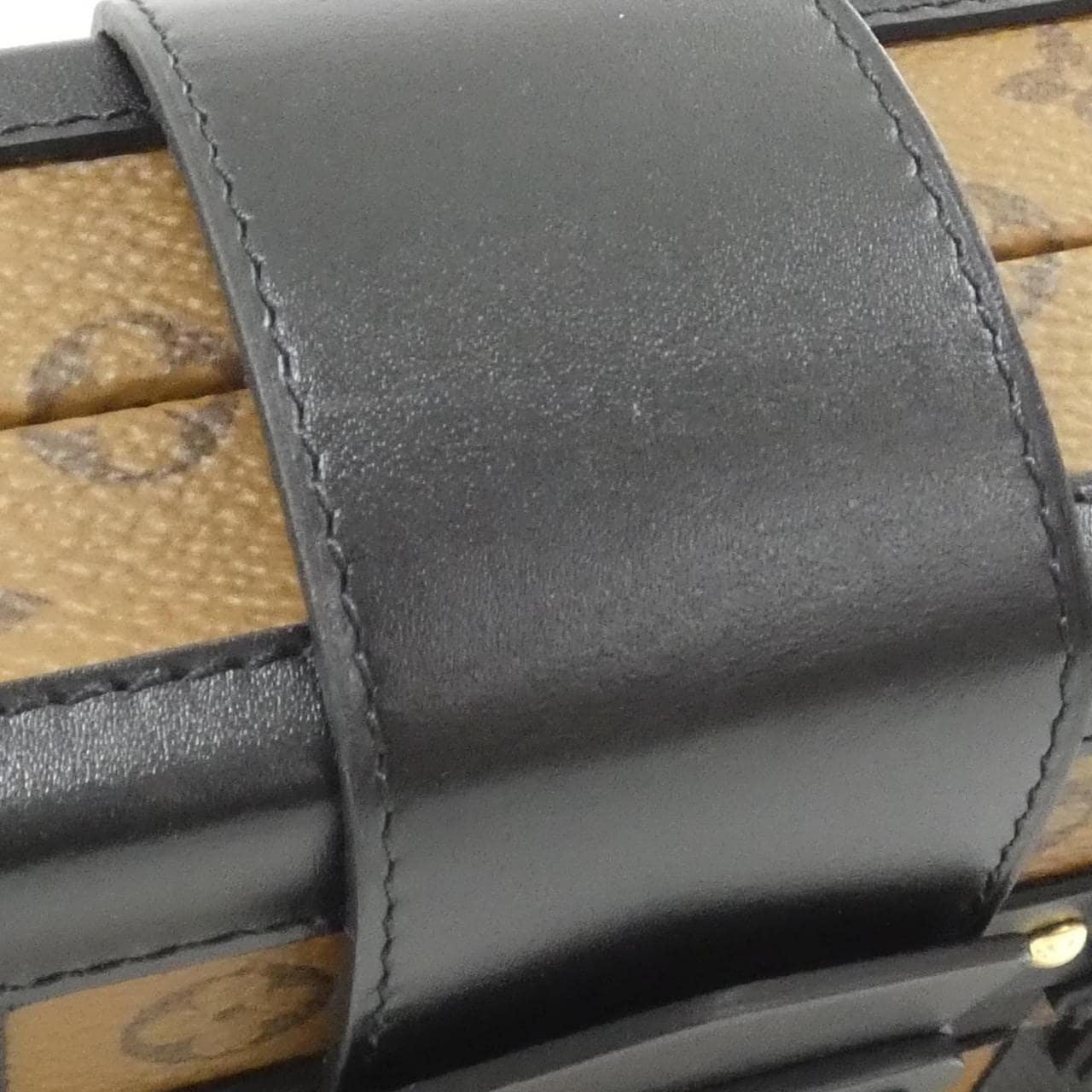 ルイヴィトン モノグラム リバース プティット マル M53253 ショルダーバッグ