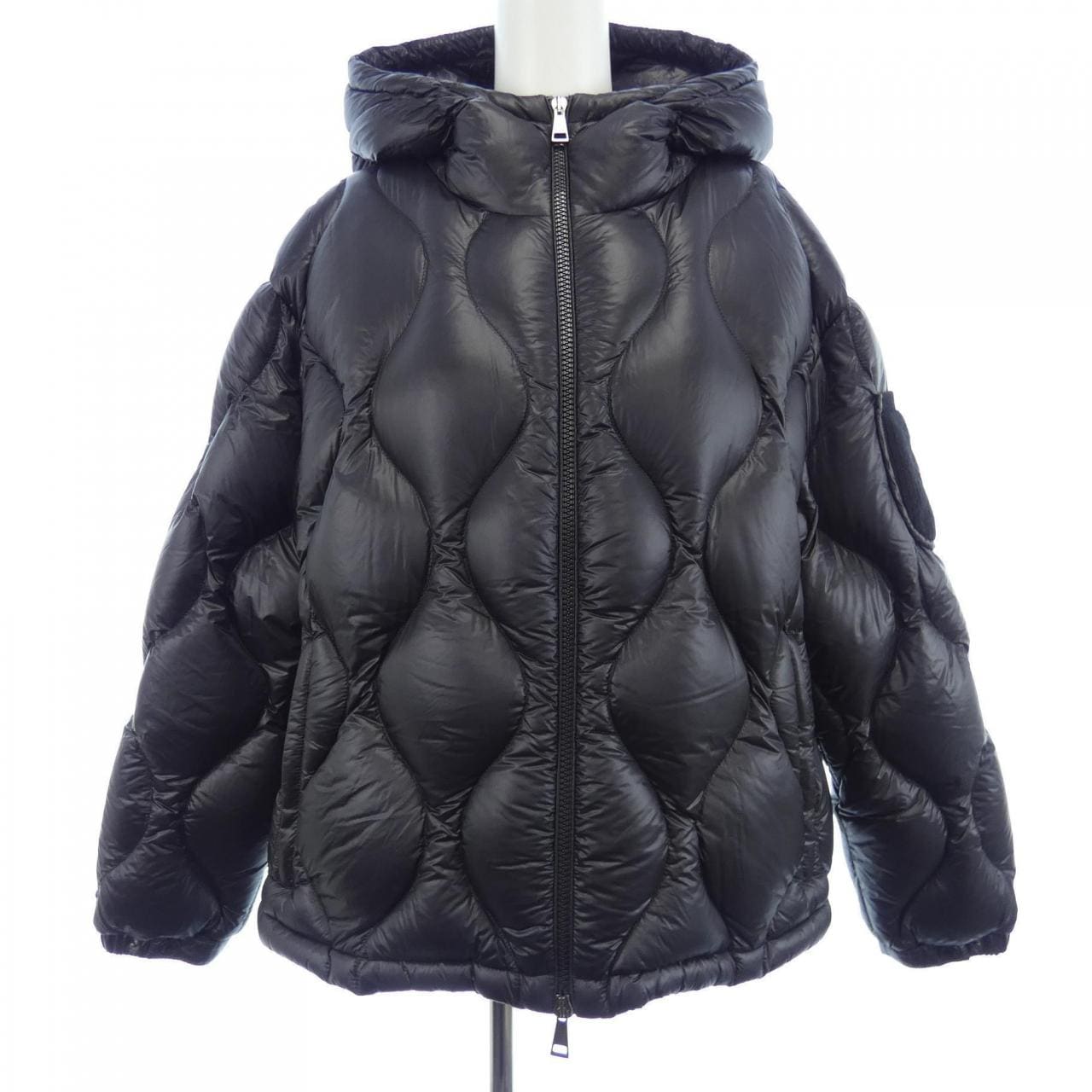 モンクレール MONCLER ダウンジャケット